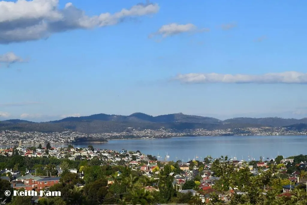 Lovely Brick Cottage With Amazing Water View Hobart Lägenhet
