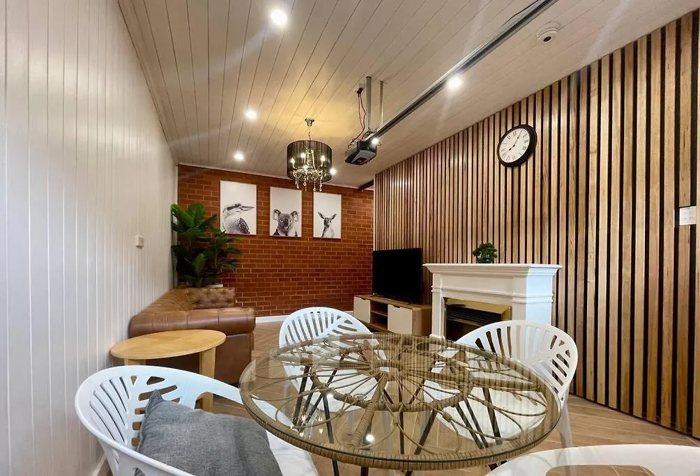 Lägenhet Lovely Brick Cottage With Amazing Water View Hobart